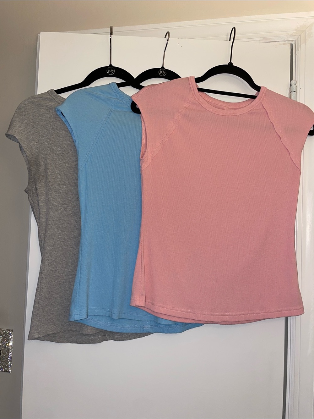 Set of 3 cap sleeve soft shirts